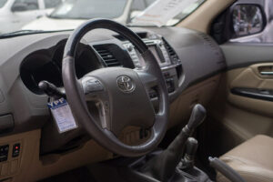 Toyota Sw4 4x4 Srv 3.0 Tdi C/cuero - Imagen 14