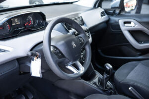 Peugeot 208 Active 1.6n - Imagen 4