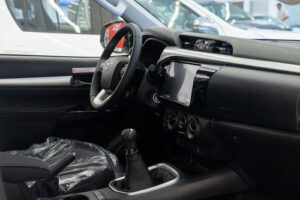 Toyota Hilux 4x2 Dc Sr 2.4 Tdi Mt6 - Imagen 5