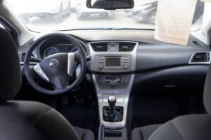 Nissan Sentra Advance Pure Drive - Imagen 4