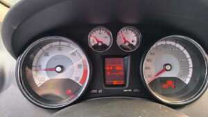 Peugeot 308 Allure 1.6 Hdi - Imagen 6