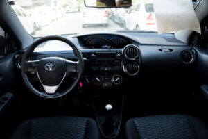 Toyota Etios Xs 1.5 M/t - Imagen 5