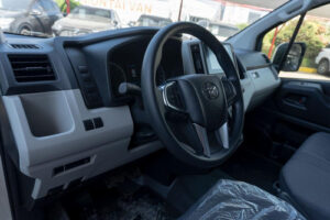 Hiace Furgón L1h1 2.8 Tdi 6at 3a - Imagen 6