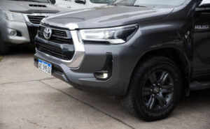 Toyota Hilux 4x4 Dc Srv 2.8 Tdi 6 At - Imagen 10