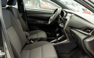 Toyota Yaris 1.5 107cv Xs Cvt Okm - Imagen 13