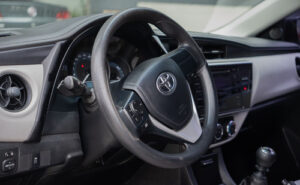 Toyota Corolla Xli 1.8 6 M/t - Imagen 4