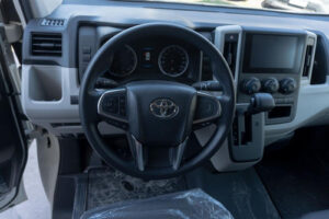 Hiace Furgón L2h2 2.8 Tdi 6 At 3a 2025 - Imagen 8
