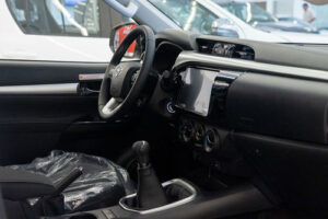 Toyota Hilux 4x4 Dc Sr 2.4 Tdi Mt6 - Imagen 5