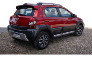 Toyota Etios Cross 1.5 6 M/t 5p - Imagen 3