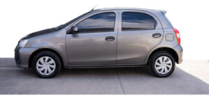 Alternative view of Toyota Etios X 1.5 6 Mt 5p