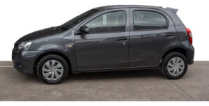 Alternative view of Toyota Etios X 1.5 6 Mt 5p