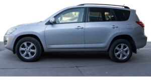 Alternative view of Toyota Rav4 4x2 A/t Full