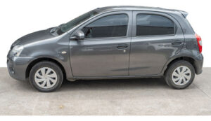 Alternative view of Toyota Etios X 1.5 6 Mt 5p